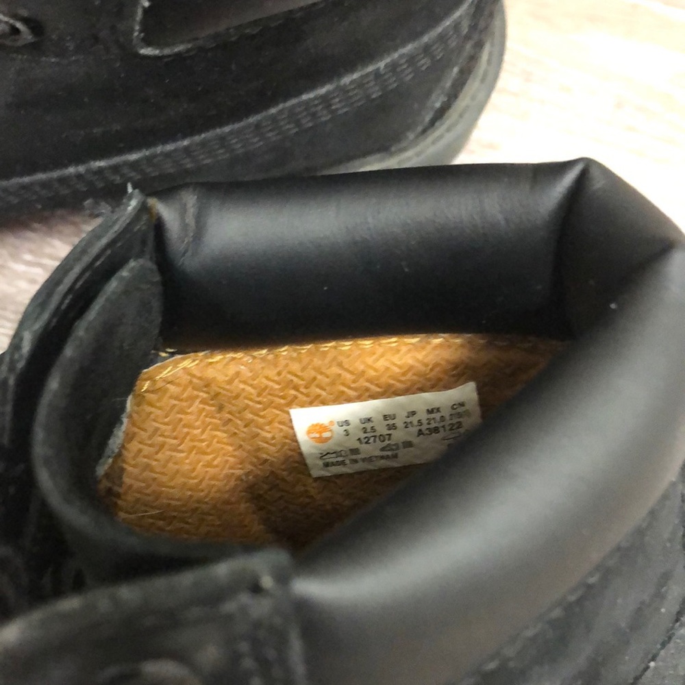 Black Timberlands - Picture 3 of 3